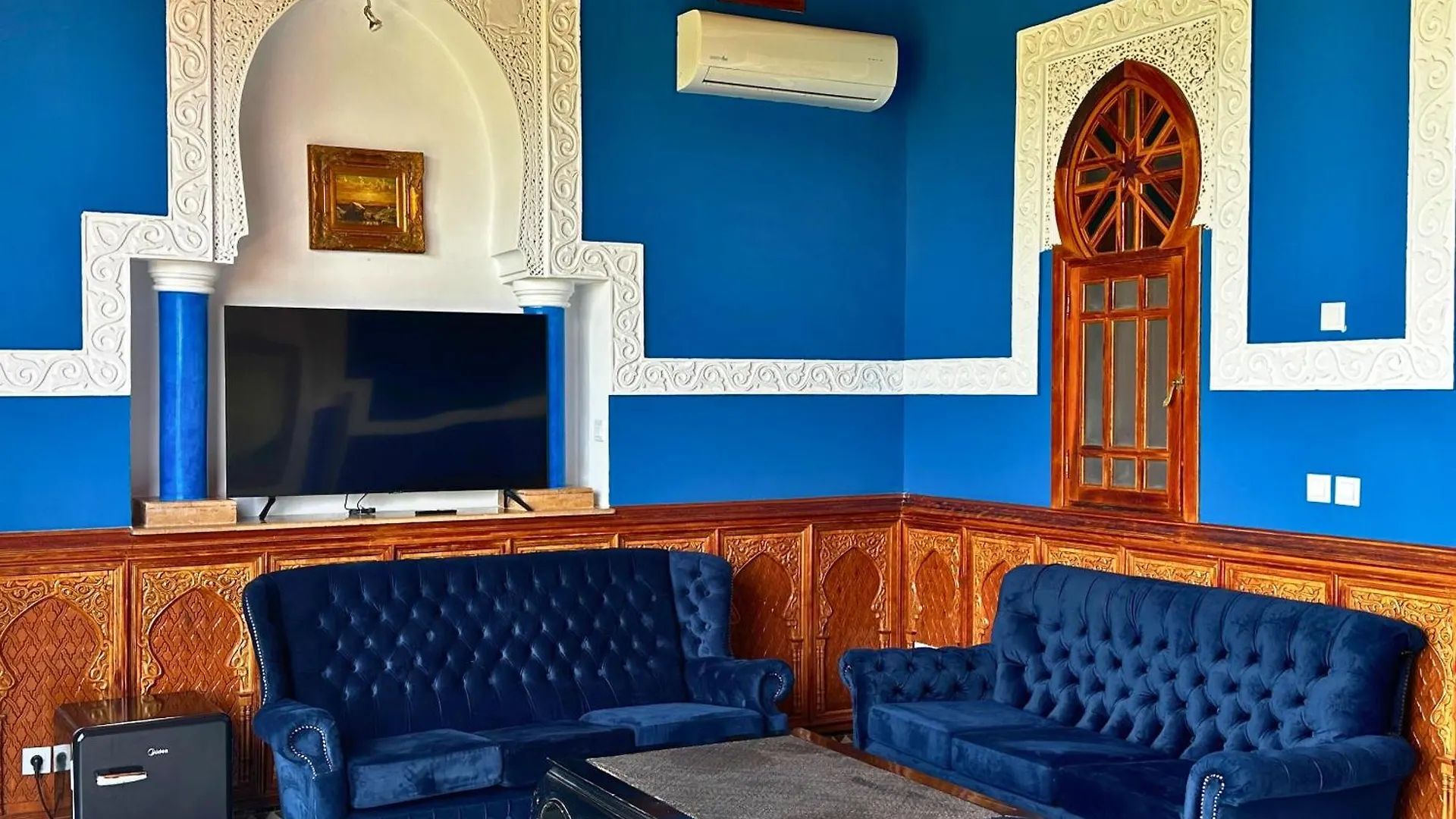 Nomadz Palace Touggana Hotel