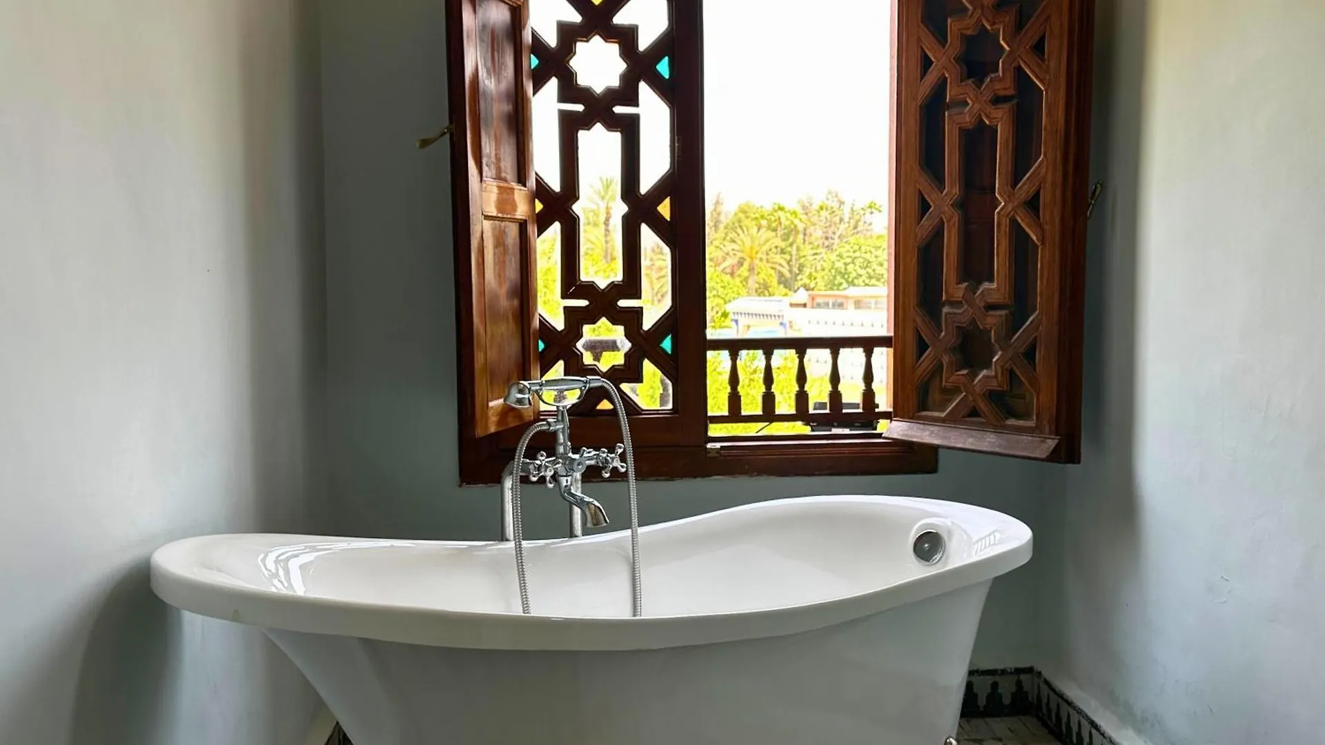 Nomadz Palace Touggana