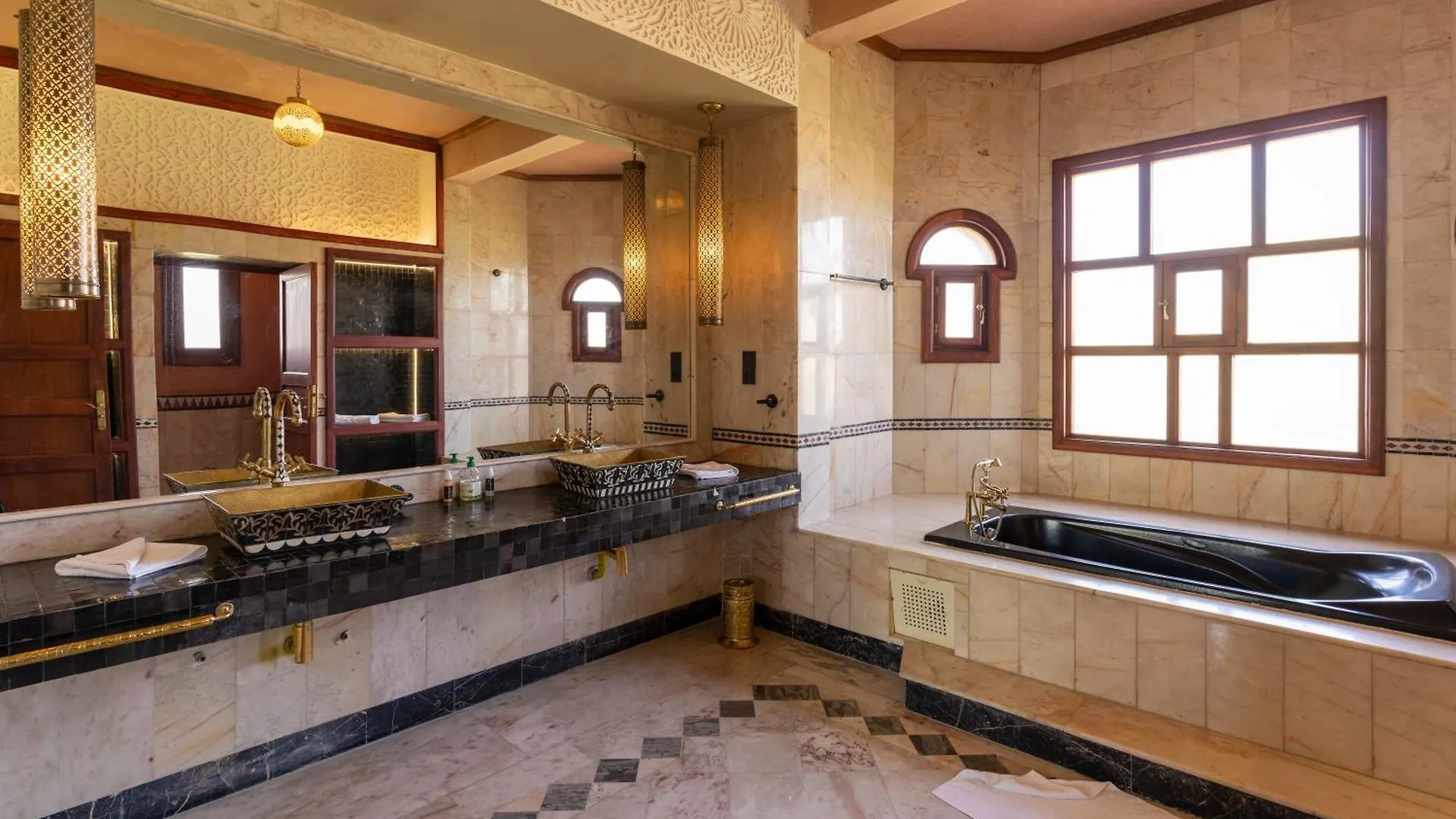 Nomadz Palace Touggana Hotel